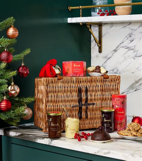 harrods christmas hamper catalogue.